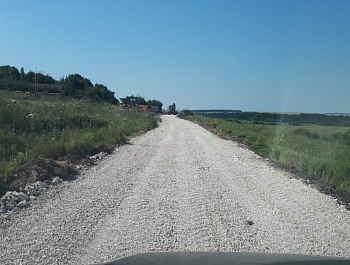 В д. Прилипки завершаются работы по отсыпке дороги щебнем по проекту «Народный Бюджет – 2021»