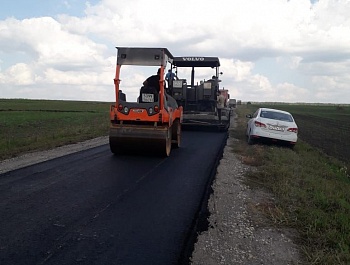 В ходе реализации проекта "Народный бюджет", проводится асфальтирование участка дороги до д. Старая Гать Кимовского района
