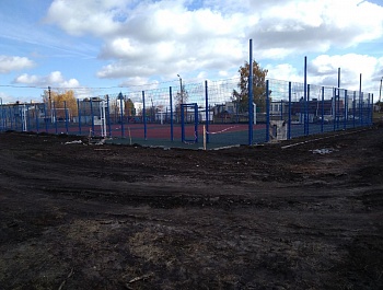  Завершается строительство многофункциональной спортивной площадки в п. Епифань Кимовского района