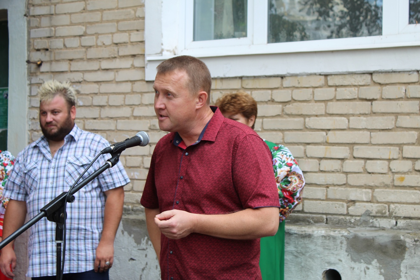  В п.Епифань во дворе дома по улице Красная Площадь , д. 9 состоялся праздник «Лето во дворах»