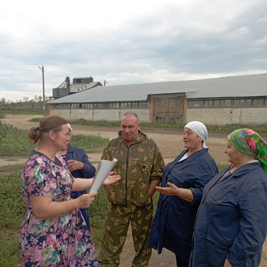 10.08.2023 г. Прошла встреча кандидата в депутаты Собрания депутатов муниципального образования Епифанское Кимовского района 3-его созыва Кондрахиной Ю.А. с коллективом СПК "Муравлянский". 10.08.2023 г. Прошла встреча кандидата в депутаты Собрания депутатов муниципального образования Епифанское Кимовского района 3-его созыва Кондрахиной Ю.А. с коллективом СПК "Муравлянский".