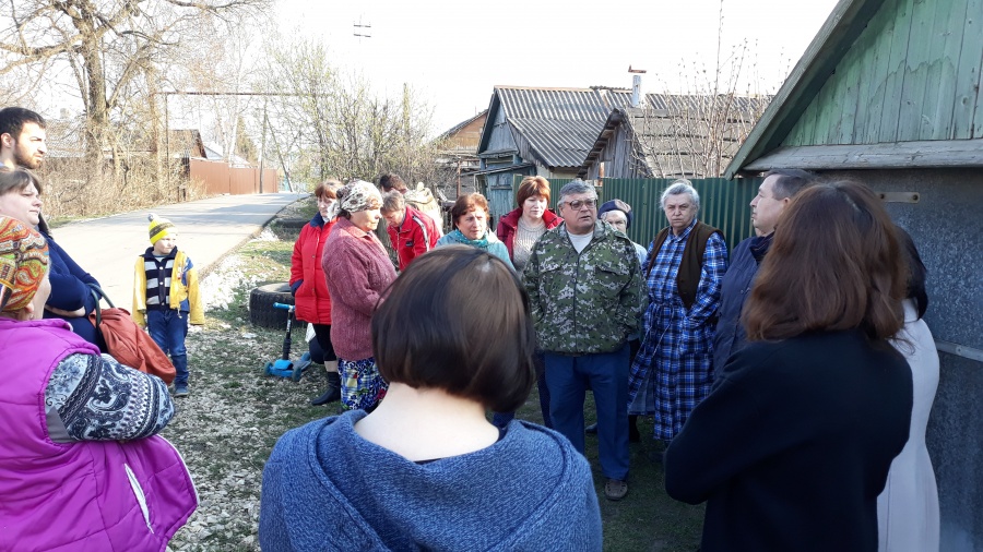 Встреча главы администрации МО Епифанское Лаврова В. А. с жителями ул. 50 лет Октября, Олимпийская, Мичурина п. Епифань по проблемным вопросам 