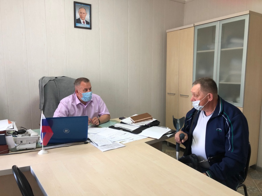 Прием у главы администрации МО Епифанское С. А. Карпова
