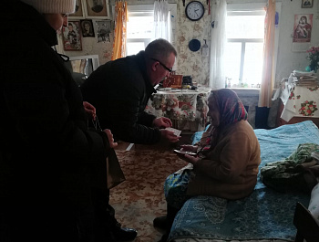 В Кимовском районе началось вручение юбилейных медалей в честь 80-летия Победы В этом году страна отметит 80-летие Победы в Великой Отечественной войне 1941-1945 гг. Ещё живы свидетели тех далеких событий – им особое внимание и почтение. Одной из мер приз