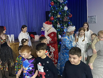    В Центре культурного развития "Верховье Дона" прошел незабываемый вечер, посвященный самым юным талантам, способным наполнить мир радостью и волшебством. Маленькие гости окунулись в атмосферу настоящего праздника, где царили танцы, игры и искренний дет