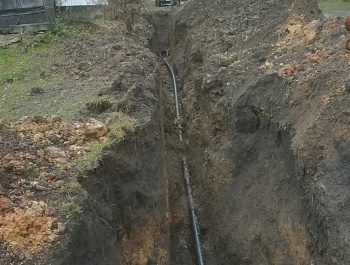 В деревне Ольховец проведены работы по замене участка водопроводной сети.Водоснабжение населения восстановлено.