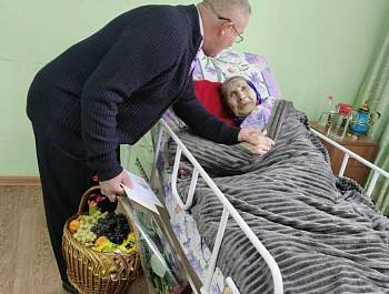 Глава администрации муниципального образования Епифанское поздравил долгожительницу Диянову Марию Ильиничну с вековым юбилеем!