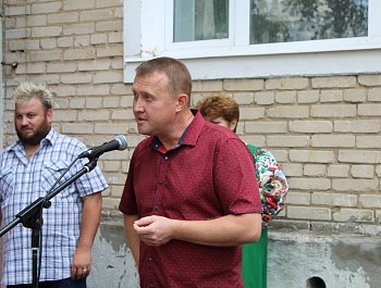  В п.Епифань во дворе дома по улице Красная Площадь , д. 9 состоялся праздник «Лето во дворах»
