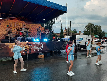 12.08.2023 г. на Красной площади п.Епифань состоялась Епифанская ярмарка.